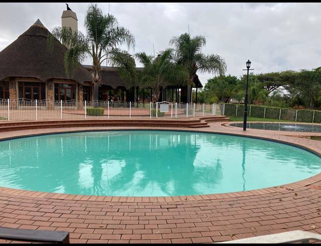2 BEDROOM APARTMENT TO LET IN MOOIKLOOF RIDGE
